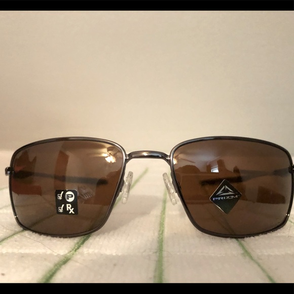 NWT Oakley Square Wire sunglasses - Picture 1 of 2